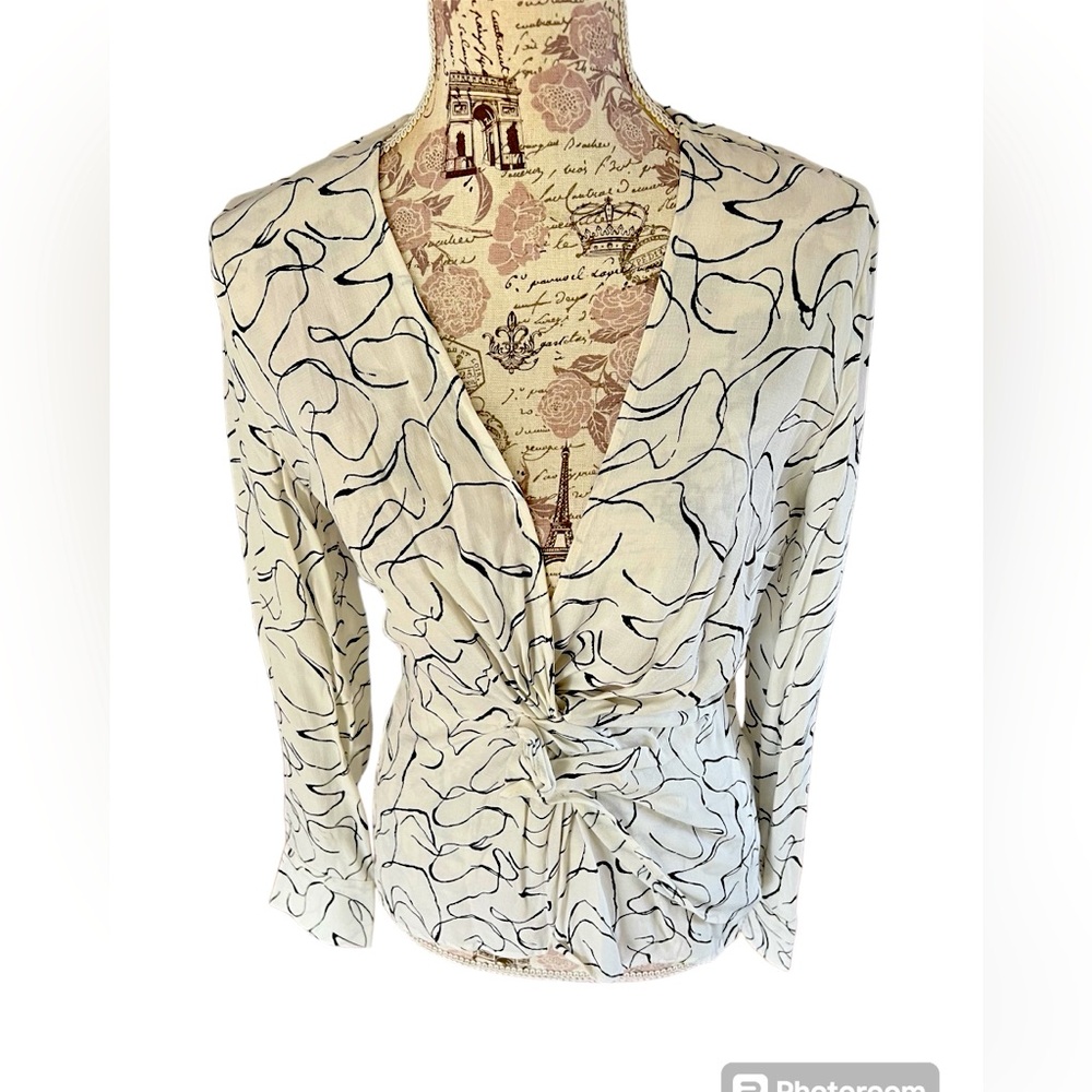 NWT TopShop V-neck, black and white blouse.